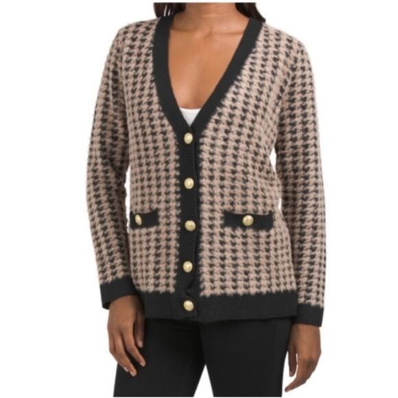 Tahari Brown Black Houndstooth Pattern Fuzzy Eyelash Cardigan Sweater Size S - Picture 2 of 9